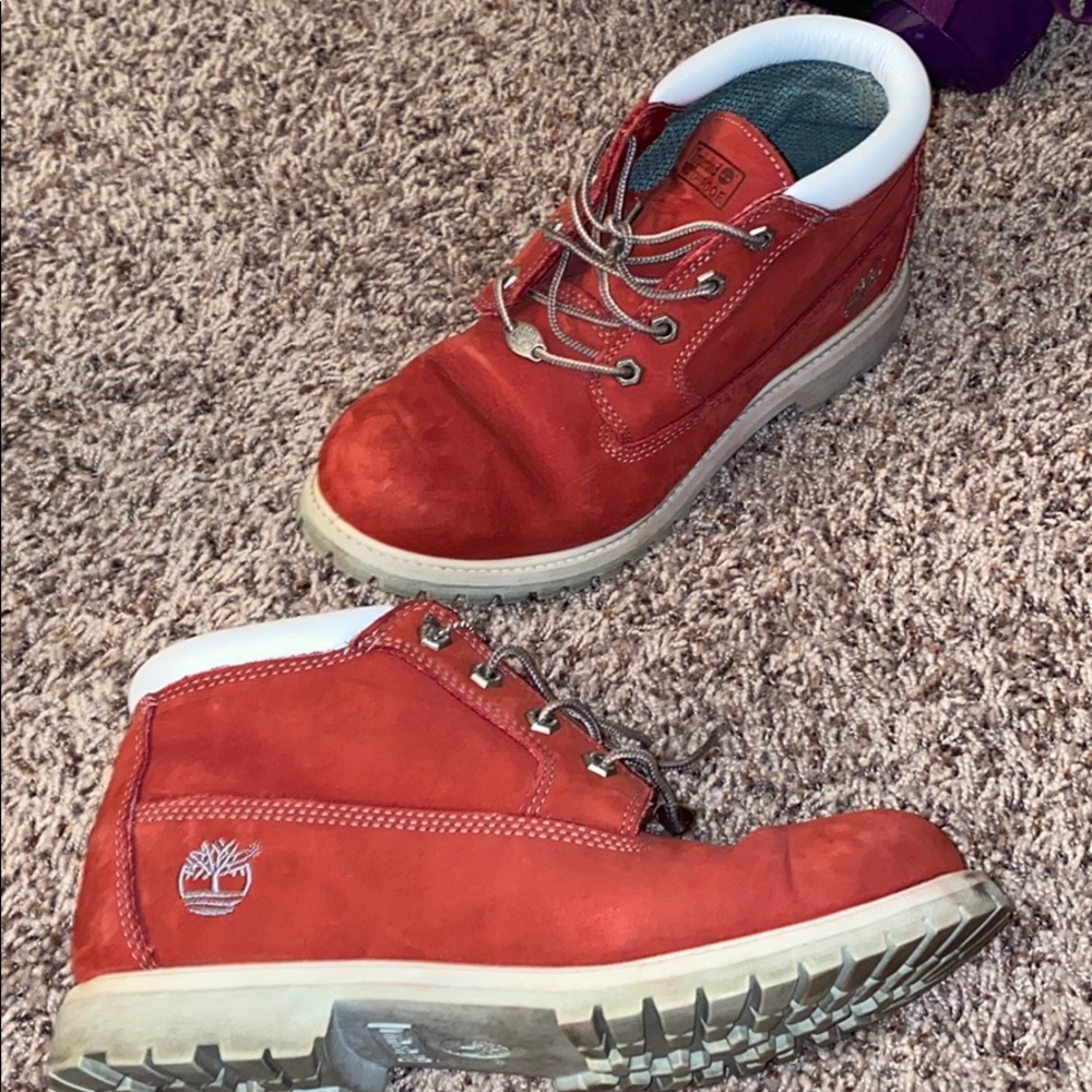 Burgundy timberland boots
